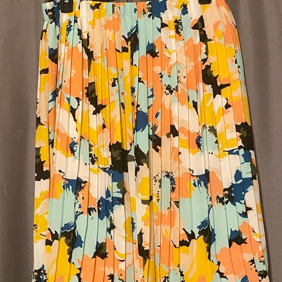 Ava & Viv Dresses & Skirts - Fun, spring skirt!